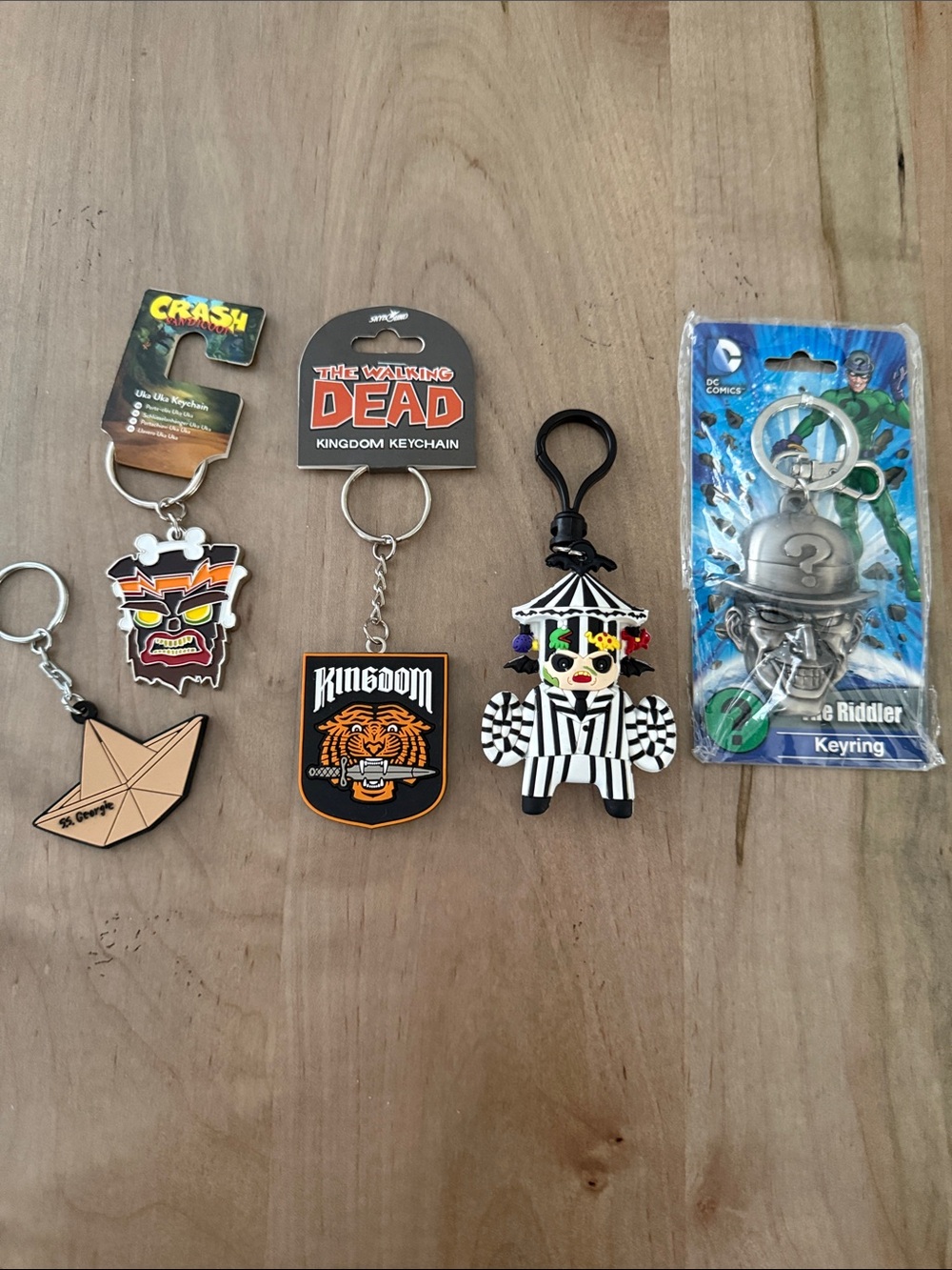 Kingdom Keychain - Black/Orange